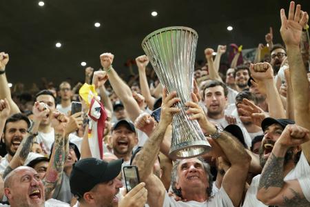 Rückkehr von Stehplätzen: 