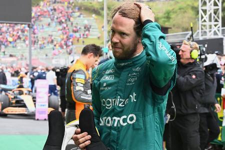 Kandidaten im Check: Wer wird Nachfolger von Sebastian Vettel? - Nach der Formel-1-Saison 2022 wird sich Sebastian Vettel aus der Königsklasse verabschieden. Das ist einerseits schade, denn mit ihm verliert die Serie einen 'echten Typen'. Gleichzeitig wird dank Seb aber ein Cockpit frei, das einige Fahrer gerne hätten. Wer kommt als Vettel-Erbe bei Aston Martin infrage? sport.de nimmt einige Kandidaten unter die Lupe.