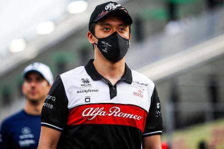 Guanyu Zhou - Wirklich unzufrieden sind sie bei Alfa mit dem Chinesen nicht, mit einer Vertragsverlängerung über 2022 hinaus zögert der Rennstall aber. Sportlich müsste Aston Martin bei Zhou sicher Abstriche machen, beim Thema 'neue Märkte erobern' sähe es dafür ganz anders aus. Lässt sich der Rennstall auf diese Rechnung ein? Tendenz: Nein.