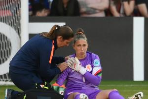 Oranje-Kapitänin van Veenendaal beendet Karriere