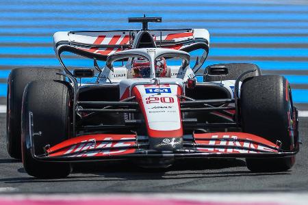 16. Platz: Kevin Magnussen (Haas) - Note: 4,0 - Auch Magnussen touchierte ein anderes Auto nach dem Start und musste wegen eines Defekts am Auto in der Box vorbeischauen. In der letzten Kurve schnappte er sich noch Albon und ließ zumindest beide Williams hinter sich.