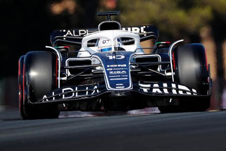 12. Platz: Pierre Gasly (AlphaTauri) - Note: 3,0 - Startete aus der Boxengasse heraus und fuhr ein solides Rennen. Er leistete sich keine großartigen Fehler und beendete den Grand Prix in Ungarn im Mittelfeld.