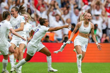Ohne Anführerin Popp: DFB-Frauen verlieren Final-Kampf von Wembley