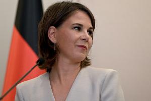 Scholz und Baerbock gratulieren DFB-Frauen trotz Final-Niederlage