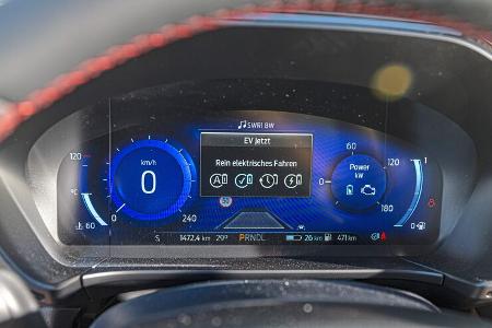 Ford Kugar 2.5 PHEV Top-Test