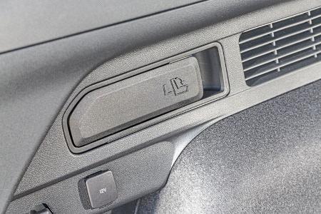 Ford Kugar 2.5 PHEV Top-Test