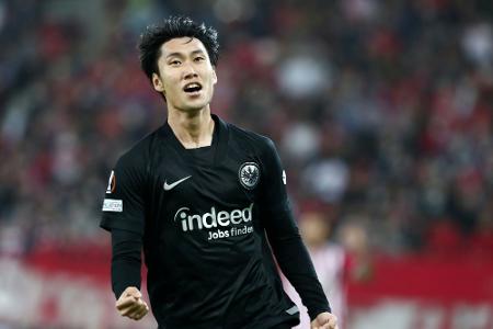 Starkes Götze-Debüt: Frankfurt problemlos in zweiter Runde