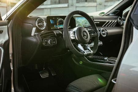 Mercedes-AMG CLA 45 S 4Matic+, Interieur