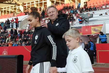 Hrubesch über EM-Hype: 