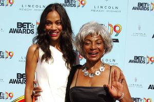 Uhura-Nachfolgerin Zoe Saldana trauert um Nichelle Nichols