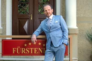 "Sturm der Liebe": Timo Ben Schöfer kommt an den Fürstenhof