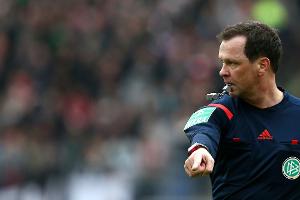 Handelfmeter im EM-Finale? Schiris sehen "schwierige" Szene