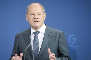 Bundeskanzler Scholz trifft sich mit DFB-Spitze