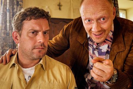 Sebastian Bezzel und Simon Schwarz sammeln 