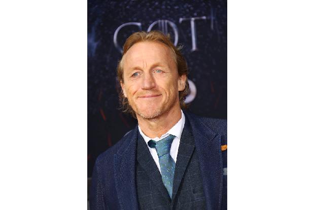 …Jerome Flynn, alias Bronn. Die beiden waren einst ein Paar gewesen, doch sie hatten sich derart im Streit getrennt, dass eine Zusammenarbeit fortan einfach unmöglich war.