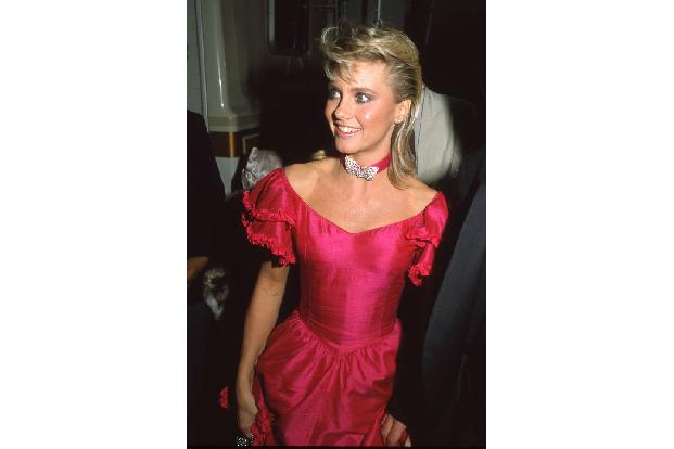 Die Sängerin war bereits ein Megastar, als sie in die Rolle von Sandy schlüpfte: Mit 25 hatte sie bereits drei Grammys gewonnen, ein vierter kam später hinzu.