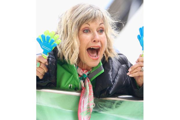 30 Jahre hatte Olivia Newton-John gegen den Brustkrebs gekämpft und sich um die Verbesserung der Krebsforschung bemüht. 2012 eröffnete sie das Olivia Newton-John Cancer Wellness & Research Centre in M ...