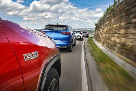 Kia Sportage, Opel Grandland, Toyota RAV4, Volvo XC40