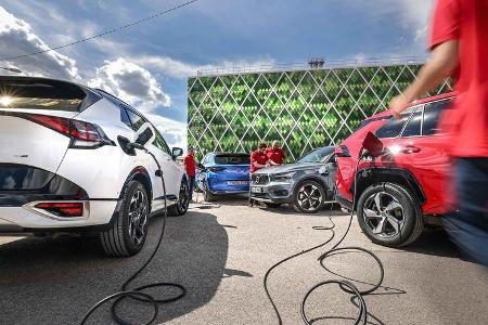 Kia Sportage, Opel Grandland, Toyota RAV4, Volvo XC40