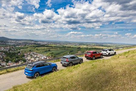 Kia Sportage, Opel Grandland, Toyota RAV4, Volvo XC40