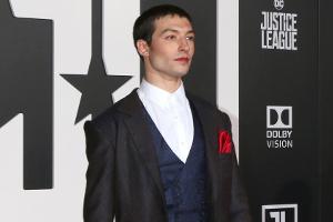 Nach mehreren Skandalen: Ezra Miller entschuldigt sich öffentlich