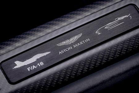 Aston Martin V12 Speedster - Sportwagen - Roadster