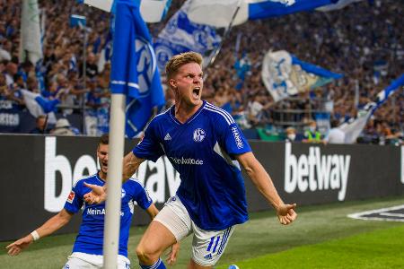 Marius Bülter (FC Schalke 04) - Im zweiten Anlauf scheint sich der Schalker Stürmer im deutschen Oberhaus deutlich wohler zu fühlen. Nachdem Bülter in der Saison 2021/22 26 mal für Union Berlin in der Bundesliga auflief und in 26 Einsätzen nur einmal traf, kommt er nach zwei Saisonspielen bereits auf zwei Treffer im Trikot der Königsblauen.