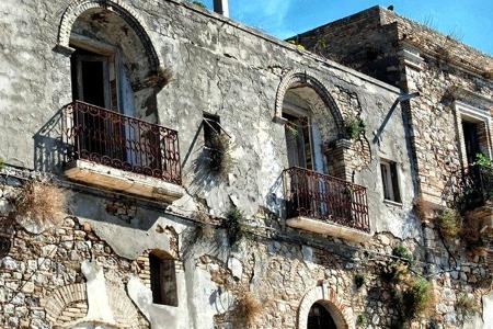 Nahaufnahme eines verlassenen Hauses