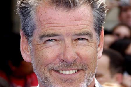 Wenn Pierce Brosnan mit der Schauspielerei gescheitert wäre, könnten wir den Briten heute im Zirkus bewundern. Richtig gehör...
