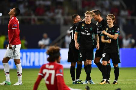 2017: Real Madrid - Manchester United (2:1) - Toni Kroos fährt den nächsten Titel mit Real Madrid ein: Der Champions-League-Champion überzeugt gegen den englischen Rekordmeister Manchester United. Casemiro und Isco sorgen für eine komfortable 2:0-Führung, der Anschlusstreffer des 85-Millionen-Transfers Romelu Lukaku reicht nicht aus.