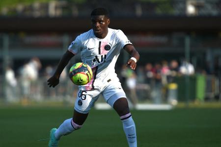 Frankfurt leiht Dina Ebimbe von PSG aus