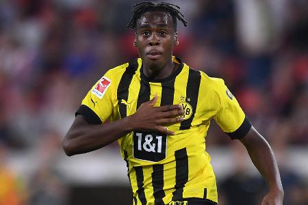 Jamie Bynoe-Gittens (Borussia Dortmund) - Bynoe-Gittens war die Geschichte des zweiten Spieltages in der Bundesliga. Sein Treffer zum zwischenzeitlichen 1:1 beim SC Freiburg leitete den Auswärtssieg der Dortmunder ein. Kein Wunder, dass der BVB seinen Vertrag bis 2025 verlängerte.