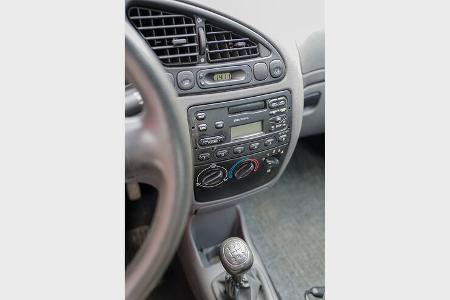 Ford Fiesta Mk 4 (1995-2001), Mittelkonsole