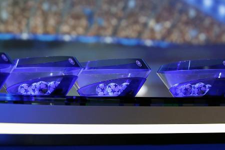 Die Gruppen in der Champions League 2022/23 - Mit dem FC Bayern, dem BVB, Bayer Leverkusen, RB Leipzig und Europa-League-Sieger Eintracht Frankfurt sind erstmals fünf deutsche Teilnehmer in der Champions League vertreten. Gegen wen müssen die Bundesligisten in der Gruppenphase antreten? Hier kommt der Überblick:
