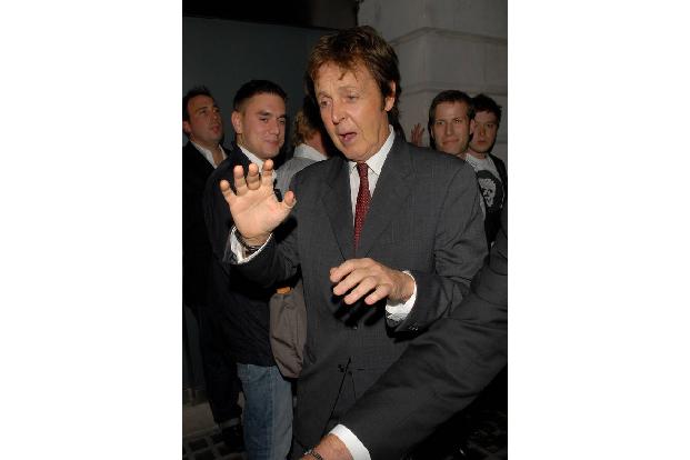 Wer im riesigen Maracanã-Stadion in Rio de Janeiro auftritt, hat schon mal gute Karten — und davon eine Menge. Paul McCartney lockte 1990 184.000 Fans in die brasilianische Hauptstadt, bei…