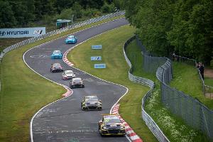 Nach Nebelchaos: DTM-Doppelsieg für Familie van der Linde