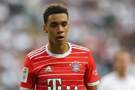 Jamal Musiala (ab 68.) - Note: 2,0 - Brachte von der ersten Aktion an mehr Esprit in die Angriffe der Münchner. Riss mit seinen Dribblings Löcher und fand auf engstem Raum auch die Mitspieler. Legte den Ausgleich ganz stark für Sané auf (83.). Fand in Sommer aber ebenfalls seinen Meister.