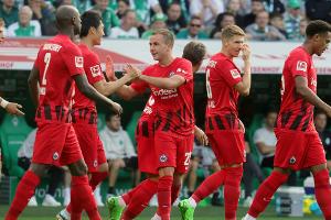 Tor-Spektakel in Bremen: Götze lässt Frankfurt jubeln