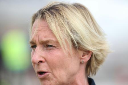 Kampf gegen den Krebs: Voss-Tecklenburg glaubt an 