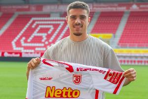 Schalke verleiht Idrizi an Regensburg