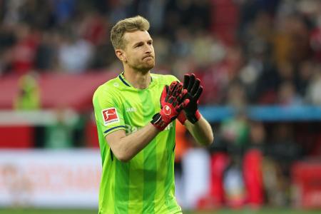 Bayer verlängert mit Kapitän Hradecky