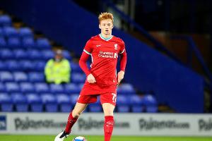 Schalke leiht Liverpools van den Berg aus