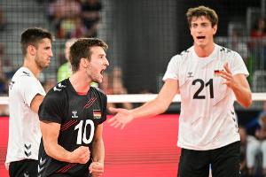 Volleyballer dank Schützenhilfe im Achtelfinale