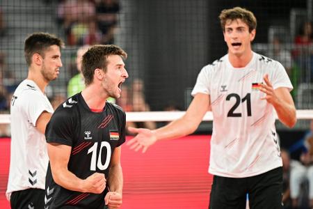 Volleyballer dank Schützenhilfe im Achtelfinale