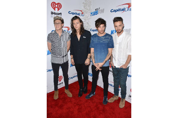 Wie Monopoly und One Direction zusammenpassen? Wir wissen es auch nicht, aber 2014 kam das Spiel dennoch auf den Markt, und man konnte in Alben, Singles und Touren statt in Häuser, Straßen und Hotels ...