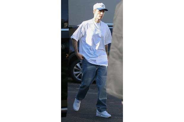 Als Youngster hatte Justin Bieber ein Saubermann-Image. So weit so gut, doch ob es wirklich nötig war, das mit Justin-Bieber-Zahnbürsten und sogar Zahnseide zu unterstreichen?