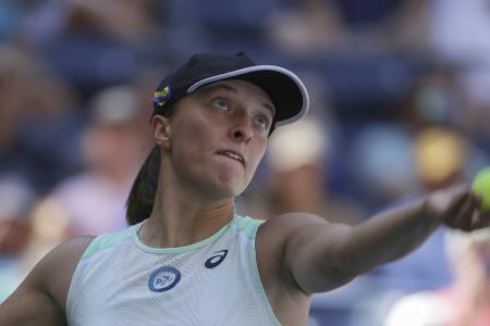 Swiatek im Eilverfahren in Runde drei