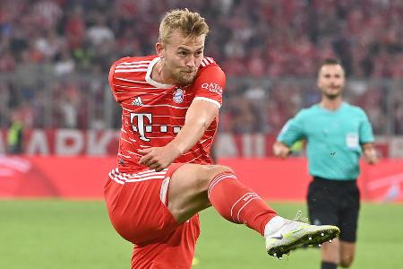 Matthijs de Ligt - Note: 2,0 - Stand wie schon in Köln in der Startelf. Musste schon in der Anfangsphase mehrfach in brenzligen Szenen zur Tat schreiten. Löste diese Momente aber mit großer Klasse. Später oftmals letzte Absicherung in der offensiven Grundordnung. Wusste sich auch dort auszuzeichnen. Mit über 100 angekommenen Pässen in dieser Statistik zudem Tagesbester.