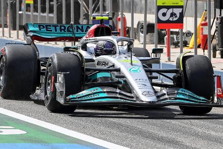 Platz 4: Lewis Hamilton (Mercedes) - Note: 2,5 - Hatte in der ersten Kurve direkt leichten Kontakt mit Sainz, der jedoch folgenlos blieb. Hielt ganze 30 Runden auf seinem Medium durch und lag bis zum Safety Car auf Podest-, wenn nicht sogar Siegkurs. Die Entscheidung, dort nicht zu wechseln, entpuppte sich jedoch als fataler Fehler. Auf seinen alten Schlappen war er wehrlos.