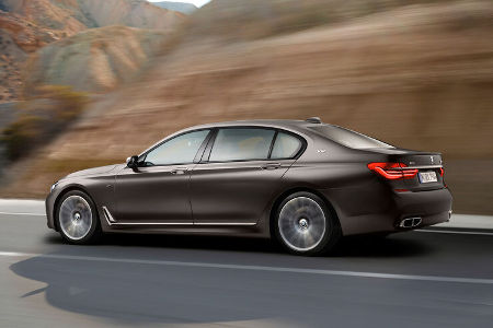 BMW M760Li